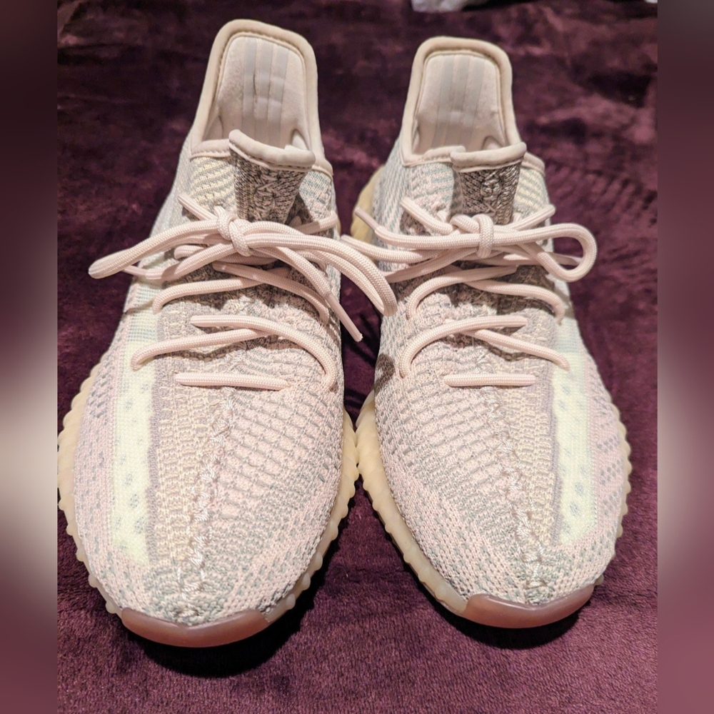 Yeezy Boost 350 V2